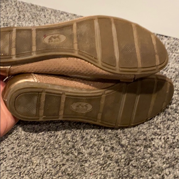 Anne Klein flats - Picture 5 of 5
